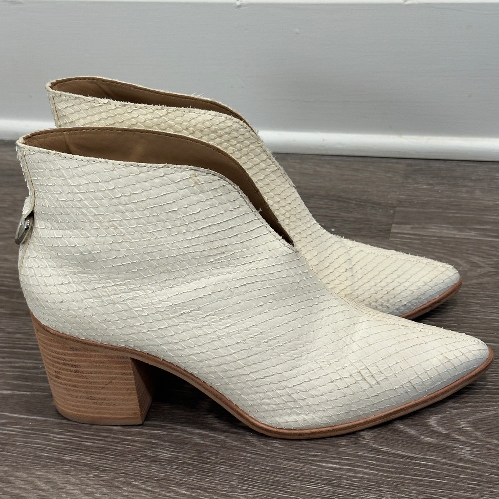 Kaanas Morellino Snake Embossed Leather Ankle Booties Cream White Pointed Toe 10